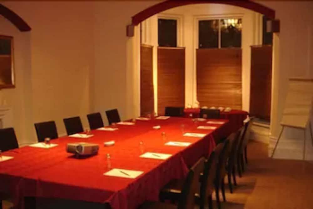 The Amblehurst Hotel Сейл Экстерьер фото